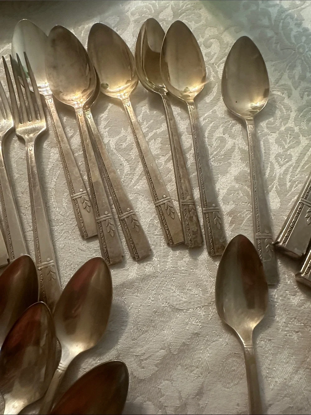 Vintage Oneida Prestige Plate Grenoble Silver plate Flatware 47 Pieces